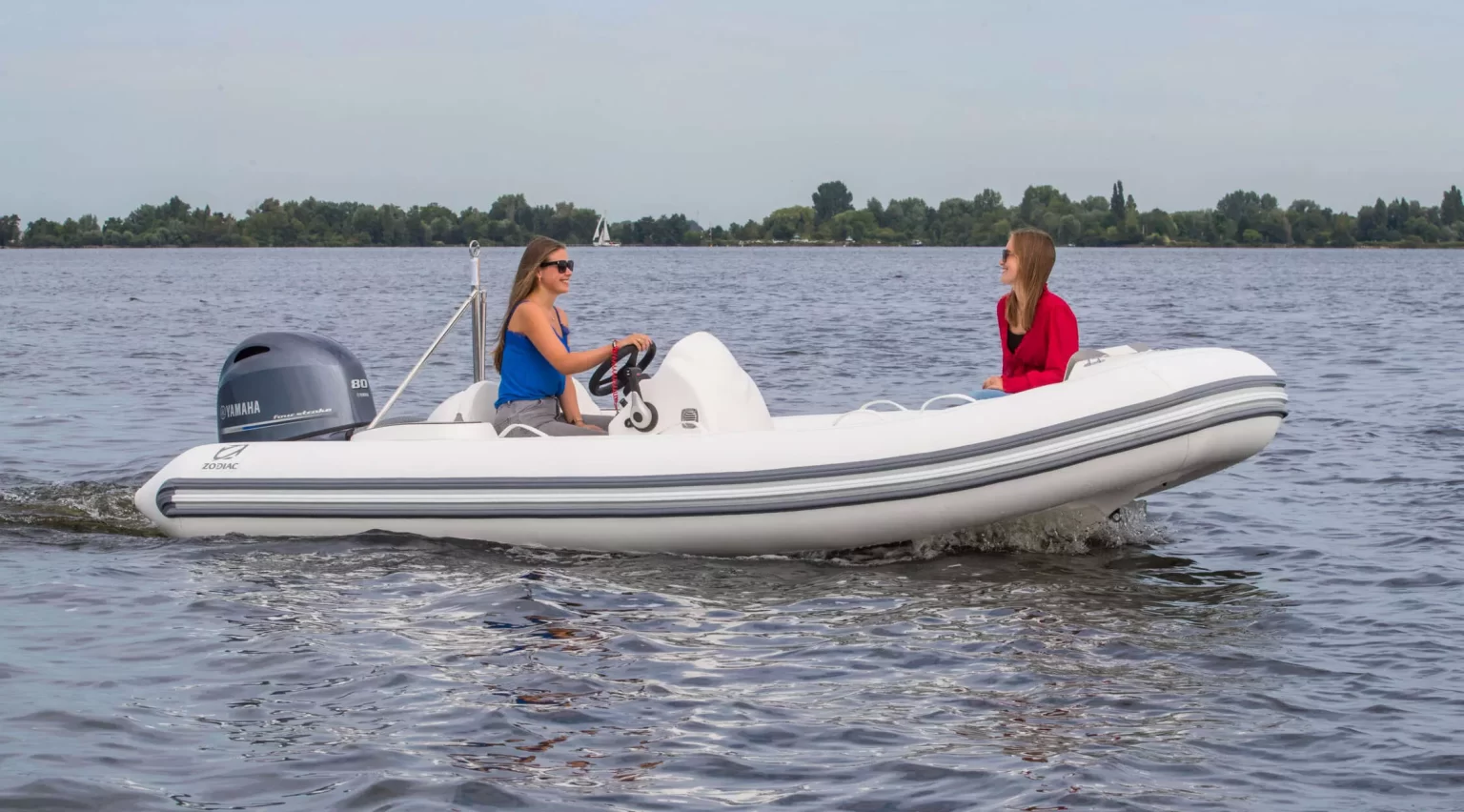 Zodiac Yachtline 490